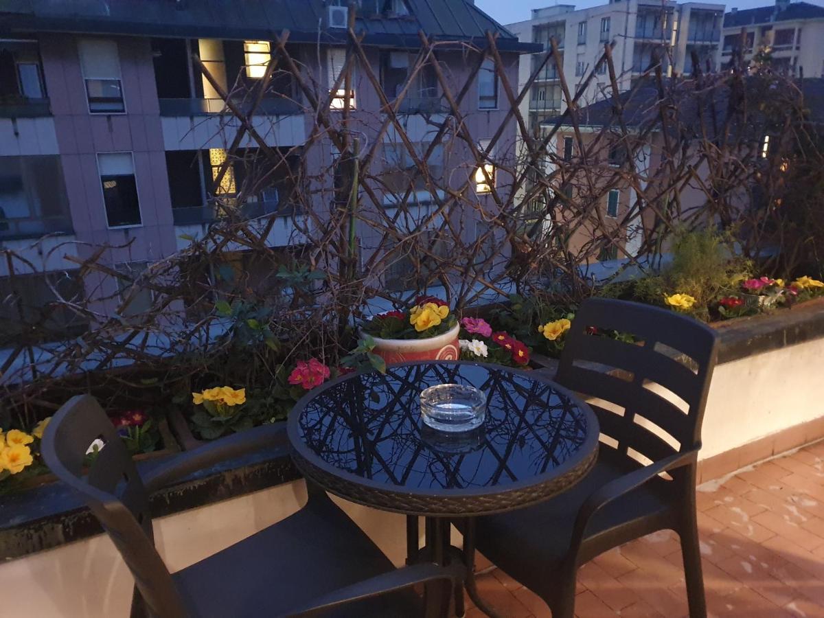 The Boheme Vintage Junior Suite ---- Cozy & Quiet & Comfortable With Private Bathroom & Fully Equipped Kitchenette & Cozy Balcony - Lift To 4Th Floor - Metro' Verde -Green Subway Porta Genova Milán Exteriér fotografie