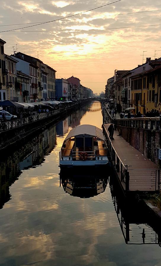 The Boheme Vintage Junior Suite ---- Cozy & Quiet & Comfortable With Private Bathroom & Fully Equipped Kitchenette & Cozy Balcony - Lift To 4Th Floor - Metro' Verde -Green Subway Porta Genova Milán Exteriér fotografie