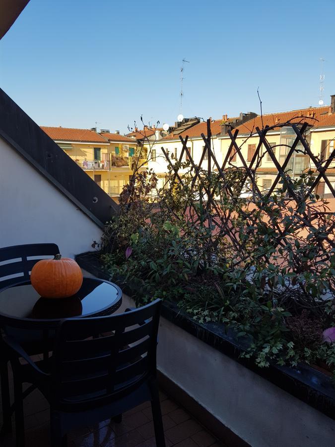 The Boheme Vintage Junior Suite ---- Cozy & Quiet & Comfortable With Private Bathroom & Fully Equipped Kitchenette & Cozy Balcony - Lift To 4Th Floor - Metro' Verde -Green Subway Porta Genova Milán Exteriér fotografie